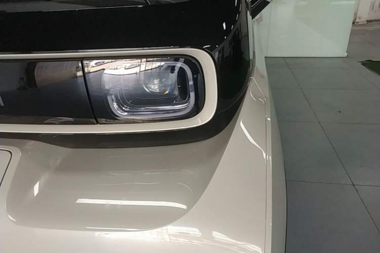 Used Baojun KiWi EV 2021 Artist Model Ternary Lithium Left Front Headlight