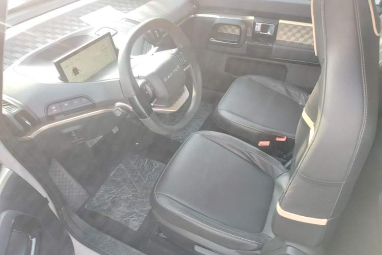 Used Baojun KiWi EV 2021 Artist Model Ternary Lithium Left Front Seat