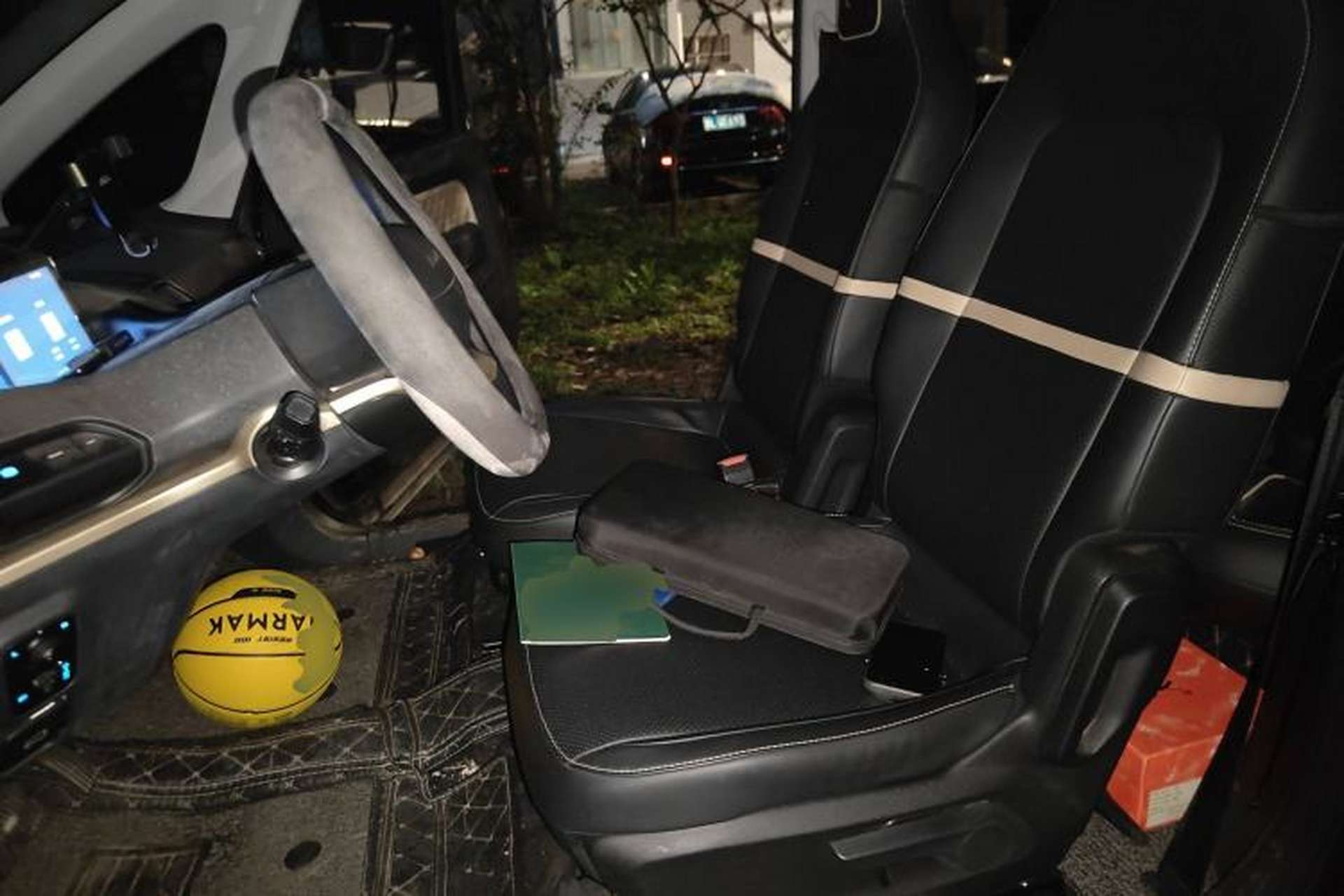 Used Baojun KiWi EV 2021 Artist Model Lithium Iron Phosphate Left Front Seat