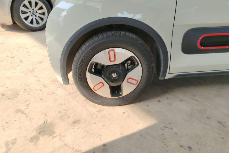 Used Baojun KiWi EV 2021 Artist Model Ternary Lithium Left Front Wheel Hub