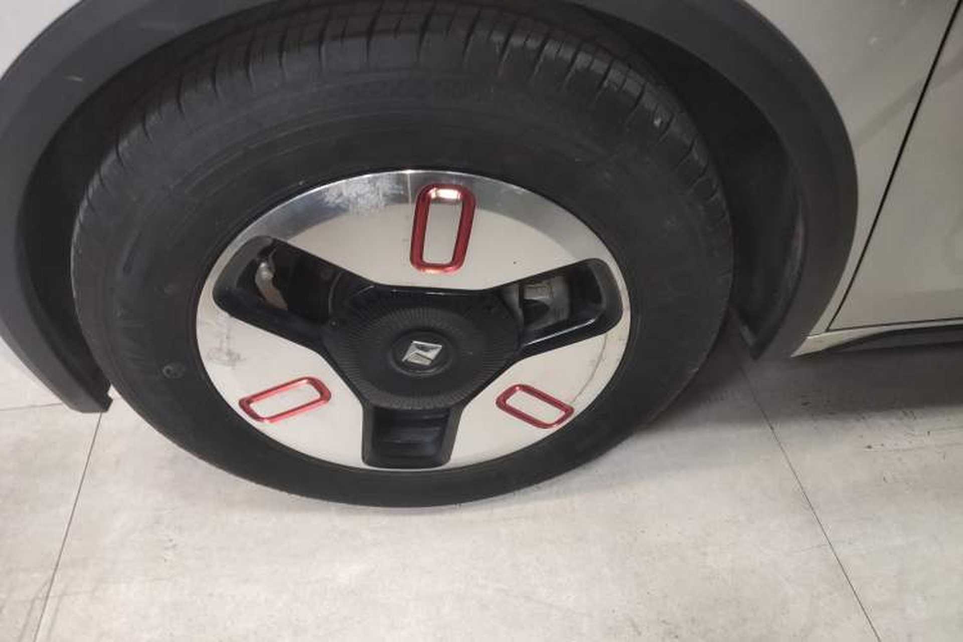 Used Baojun KiWi EV 2021 Artist Model Lithium Iron Phosphate Left Front Wheel Hub