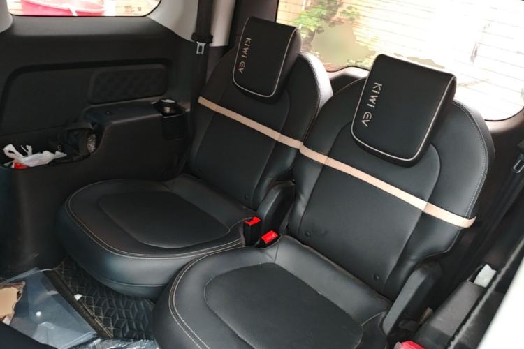 Used Baojun KiWi EV 2021 Artist Model Lithium Iron Phosphate Left Rear Seat