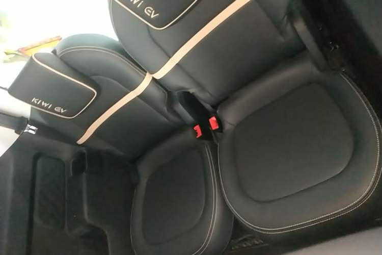 Used Baojun KiWi EV 2021 Artist Model Ternary Lithium Left Rear Seat