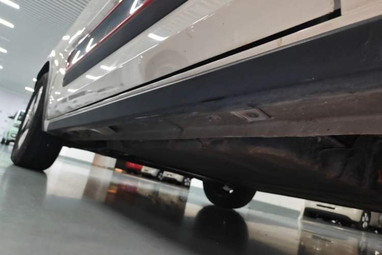 Used Baojun KiWi EV 2021 Artist Model Ternary Lithium Left Side Sill