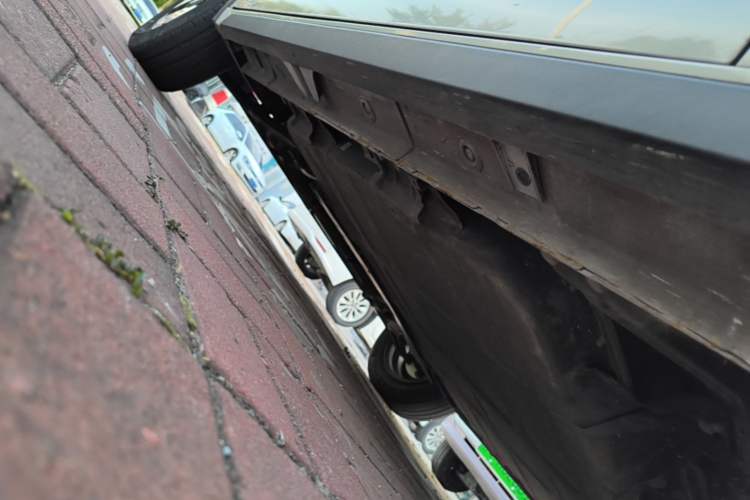 Used Baojun KiWi EV 2021 Artist Model Ternary Lithium Left Side Sill
