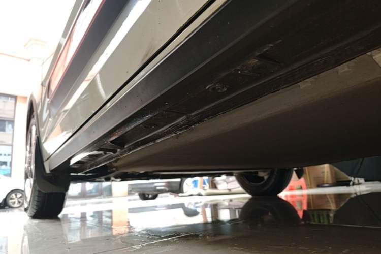 Used Baojun KiWi EV 2021 Artist Model Lithium Iron Phosphate Left Side Sill