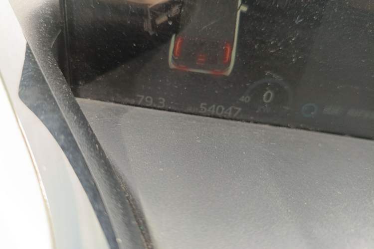 Used Baojun KiWi EV 2021 Customized Stylish Gold Edition Lithium Iron Phosphate Odometer Close Up