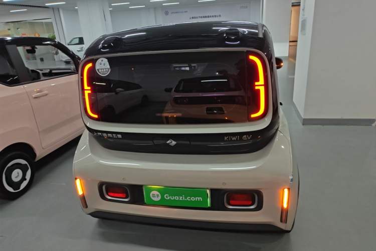 Used Baojun KiWi EV 2021 Artist Model Ternary Lithium Rear