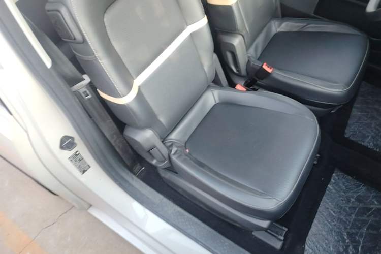 Used Baojun KiWi EV 2021 Artist Model Ternary Lithium Right Front Seat