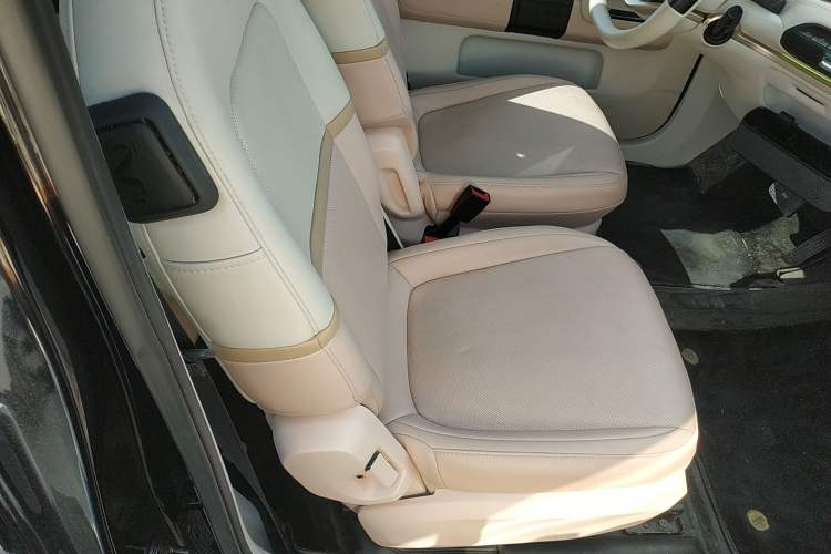 Used Baojun KiWi EV 2021 Artist Model Lithium Iron Phosphate Right Front Seat