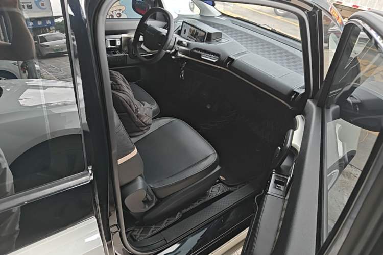 Used Baojun KiWi EV 2021 Designer Lithium Iron Phosphate Right Front Seat
