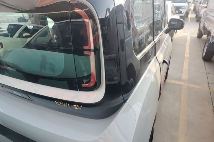 Used Baojun KiWi EV 2021 Artist Model Ternary Lithium Right Rear Taillight