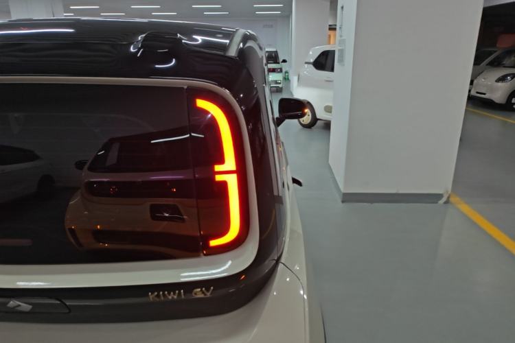 Used Baojun KiWi EV 2021 Artist Model Ternary Lithium Right Rear Taillight