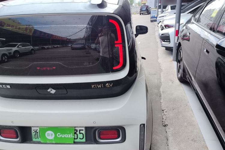 Used Baojun KiWi EV 2021 Artist Model Ternary Lithium Right Rear Taillight