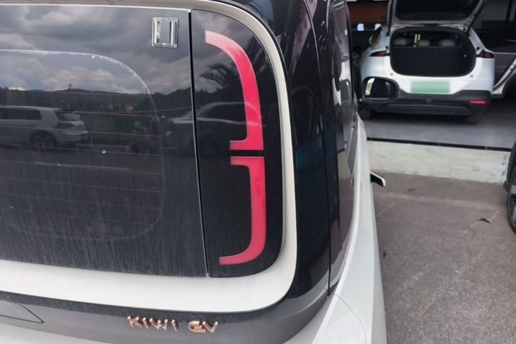 Used Baojun KiWi EV 2021 Artist Model Ternary Lithium Right Rear Taillight