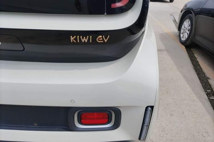 Used Baojun KiWi EV 2021 Designer Ternary Lithium Right Rear Taillight