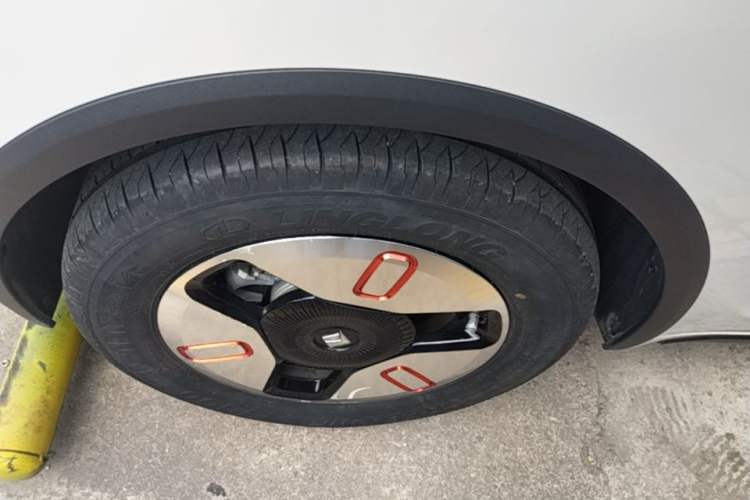 Used Baojun KiWi EV 2021 Artist Model Lithium Iron Phosphate Right Rear Wheel Hub