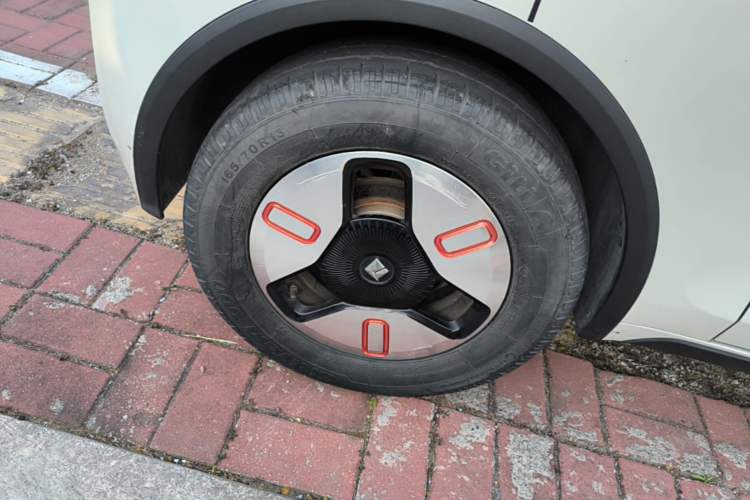 Used Baojun KiWi EV 2021 Artist Model Ternary Lithium Right Rear Wheel Hub