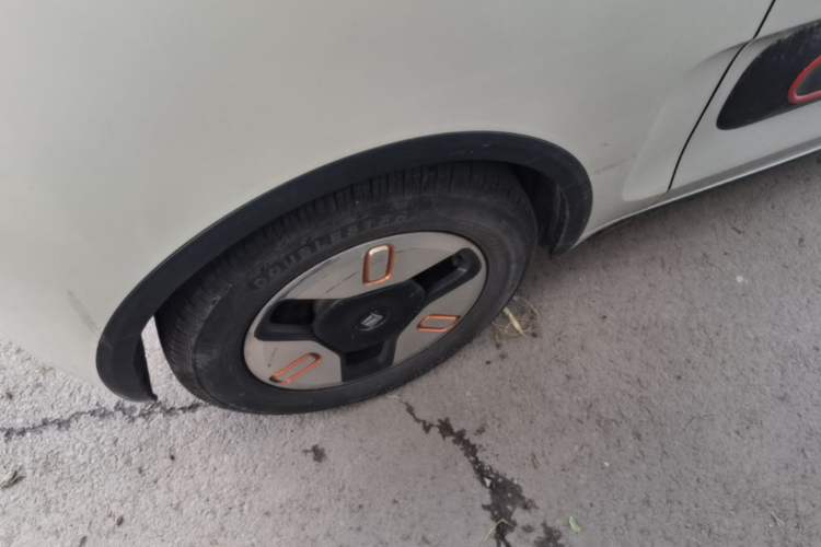 Used Baojun KiWi EV 2021 Artist Model Ternary Lithium Right Rear Wheel Hub