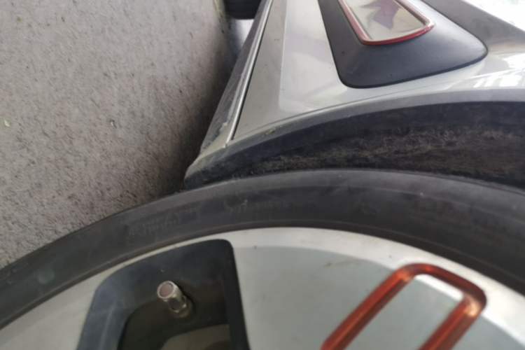 Used Baojun KiWi EV 2021 Artist Model Ternary Lithium Right Side Sill