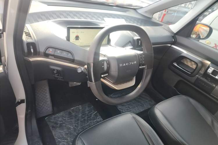Used Baojun KiWi EV 2021 Artist Model Ternary Lithium Steering Wheel