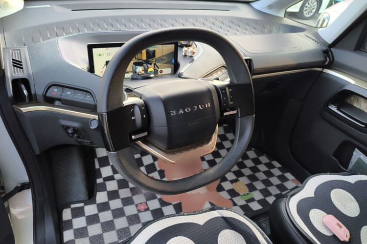 Used Baojun KiWi EV 2021 Artist Model Ternary Lithium Steering Wheel