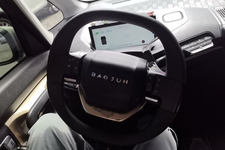 Used Baojun KiWi EV 2021 Artist Model Ternary Lithium Steering Wheel