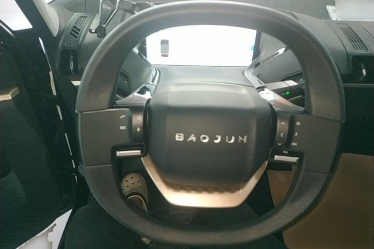 Used Baojun KiWi EV 2021 Artist Model Ternary Lithium Steering Wheel