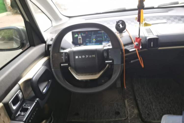 Used Baojun KiWi EV 2021 Artist Model Ternary Lithium Steering Wheel