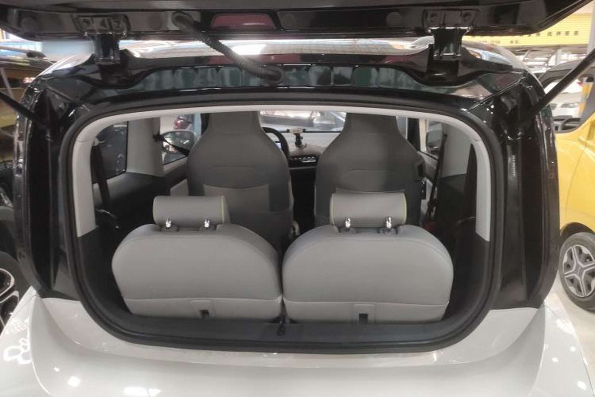 Used Baojun KiWi EV 2021 Artist Model Lithium Iron Phosphate Trunk