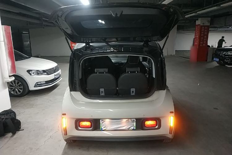 Used Baojun KiWi EV 2021 Artist Model Ternary Lithium Trunk