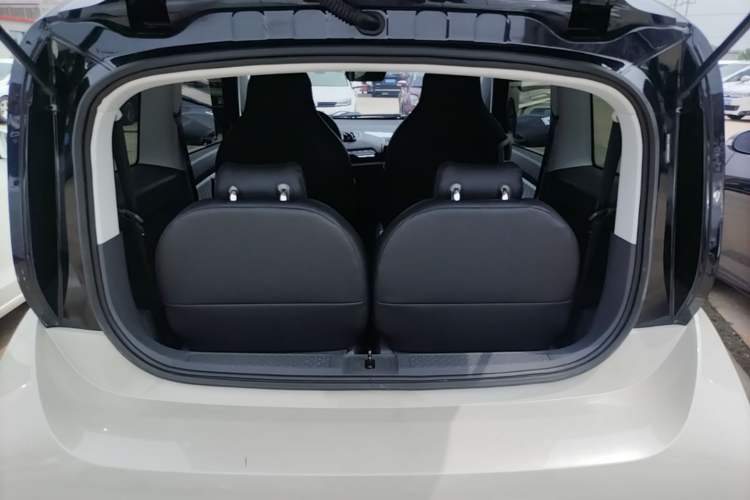 Used Baojun KiWi EV 2021 Designer Ternary Lithium Trunk