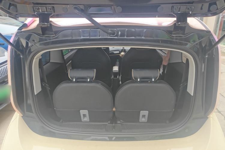 Used Baojun KiWi EV 2021 Designer Lithium Iron Phosphate Trunk