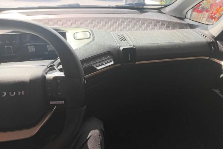 Used Baojun KiWi EV 2022 Artist Lite Edition Ternary Lithium Audio And AC Panel