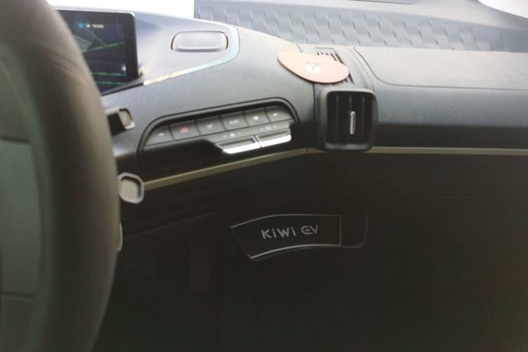 Used Baojun KiWi EV 2022 Designer Lite Edition Ternary Lithium Audio And AC Panel
