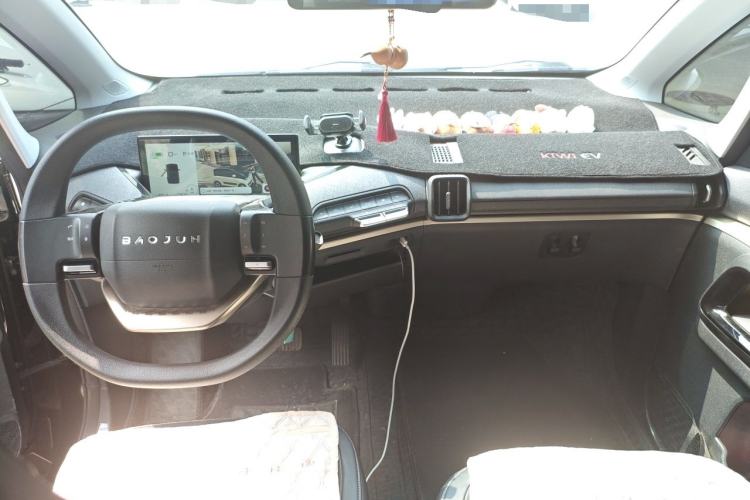 Used Baojun KiWi EV 2022 Designer Lite Edition Ternary Lithium Center Console