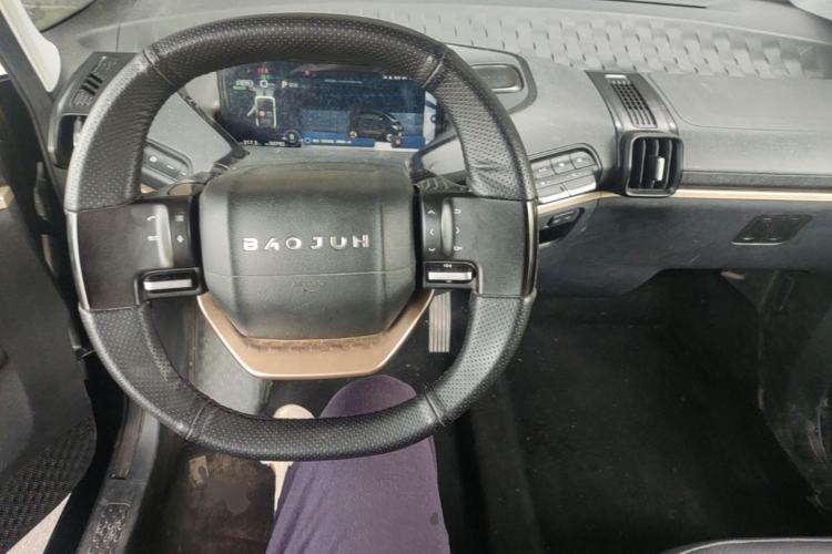 Used Baojun KiWi EV 2022 Artist Lite Edition Lithium Iron Phosphate Center Console