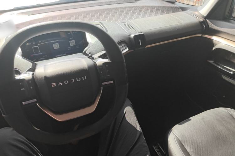 Used Baojun KiWi EV 2022 Artist Lite Edition Ternary Lithium Center Console