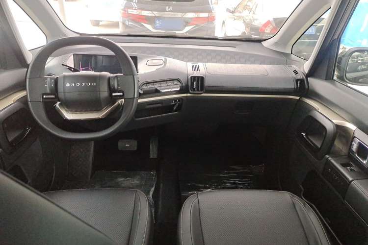 Used Baojun KiWi EV 2022 Artist Lite Edition Lithium Iron Phosphate Center Console