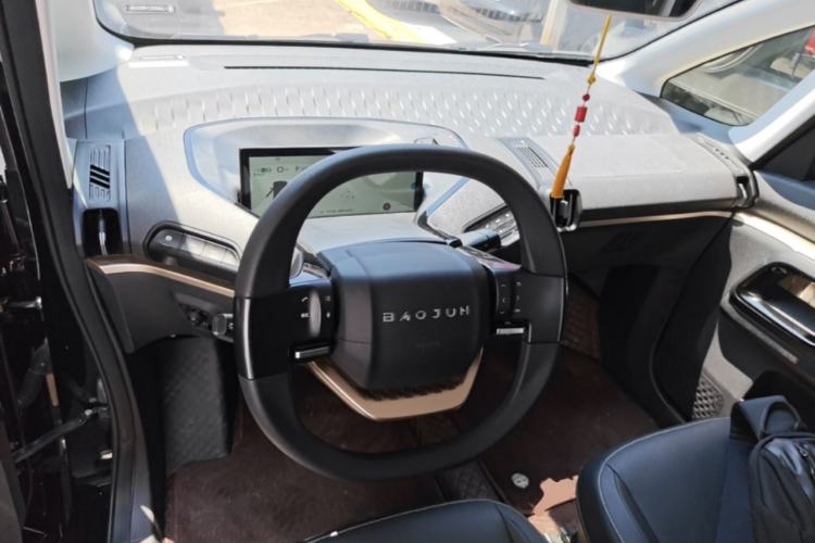 Used Baojun KiWi EV 2022 Artist Lite Edition Lithium Iron Phosphate Center Console