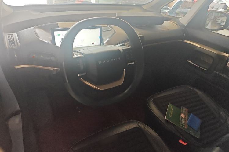 Used Baojun KiWi EV 2022 Designer Lite Edition Ternary Lithium Center Console