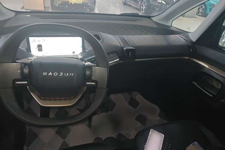 Used Baojun KiWi EV 2022 Artist Lite Edition Ternary Lithium Center Console