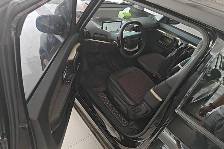 Used Baojun KiWi EV 2022 Designer Lite Edition Ternary Lithium Driver Seat