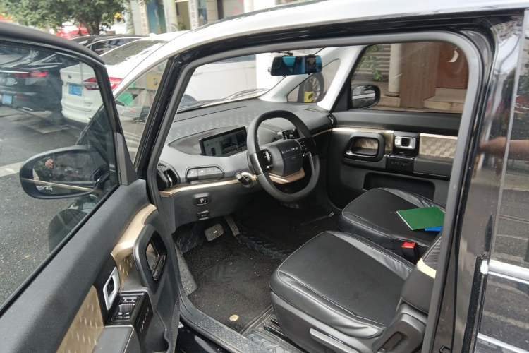 Used Baojun KiWi EV 2022 Designer Lite Edition Ternary Lithium Driver Seat