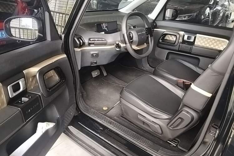Used Baojun KiWi EV 2022 Designer Lite Edition Ternary Lithium Driver Seat