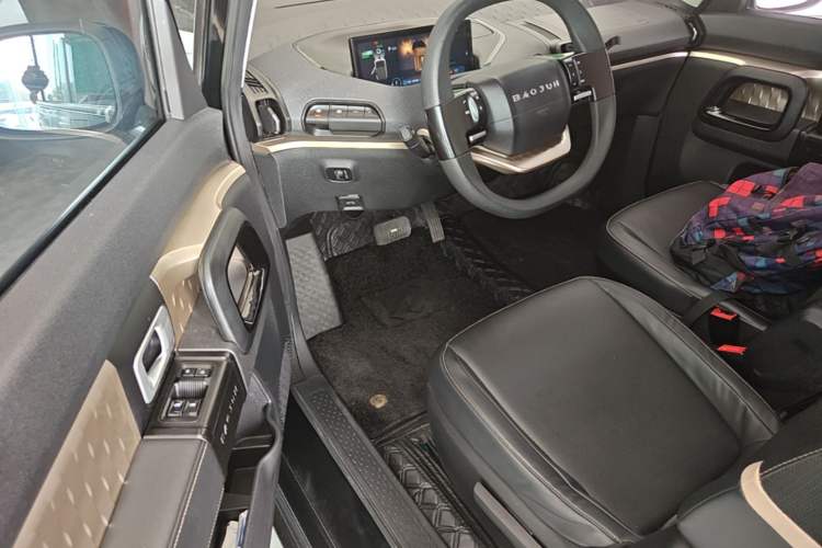 Used Baojun KiWi EV 2022 Designer Lite Edition Ternary Lithium Driver Seat