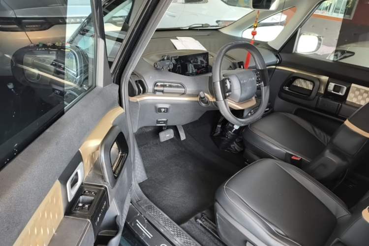 Used Baojun KiWi EV 2022 Designer Lite Edition Lithium Iron Phosphate Driver Seat