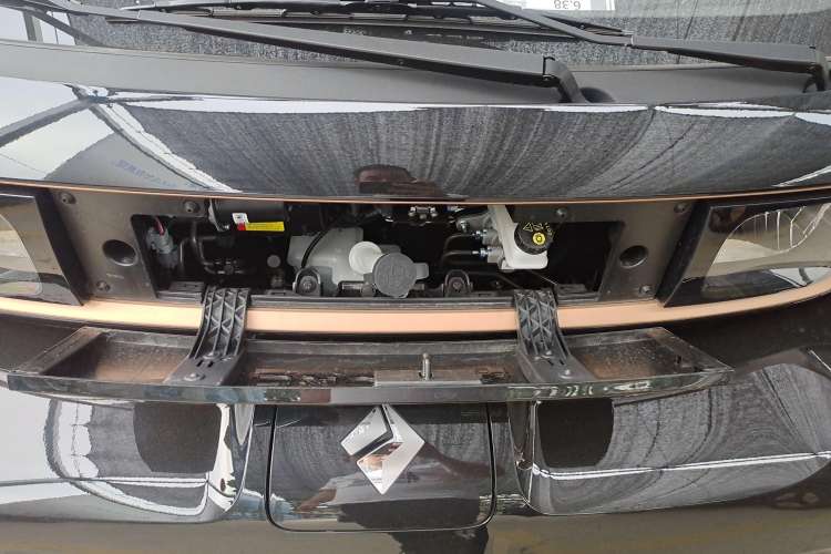 Used Baojun KiWi EV 2022 Artist Lite Edition Lithium Iron Phosphate Engine Bay