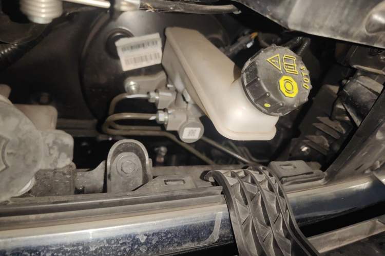 Used Baojun KiWi EV 2022 Artist Lite Edition Ternary Lithium Engine Bay Left