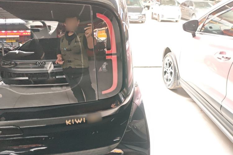 Used Baojun KiWi EV 2022 Designer Lite Edition Ternary Lithium Exterior 3